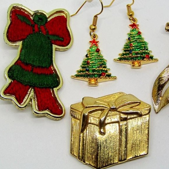 3 Brooches and Earrings - Picture 1 of 4